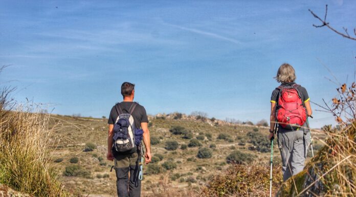 Senderismo sostenible: normas básicas para cuidar nuestro entorno Senderismo sostenible