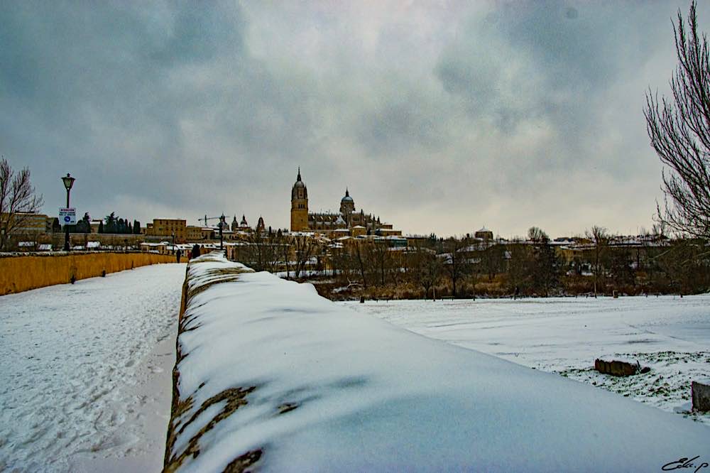 Nieve en el Puente Romano de Salamanca